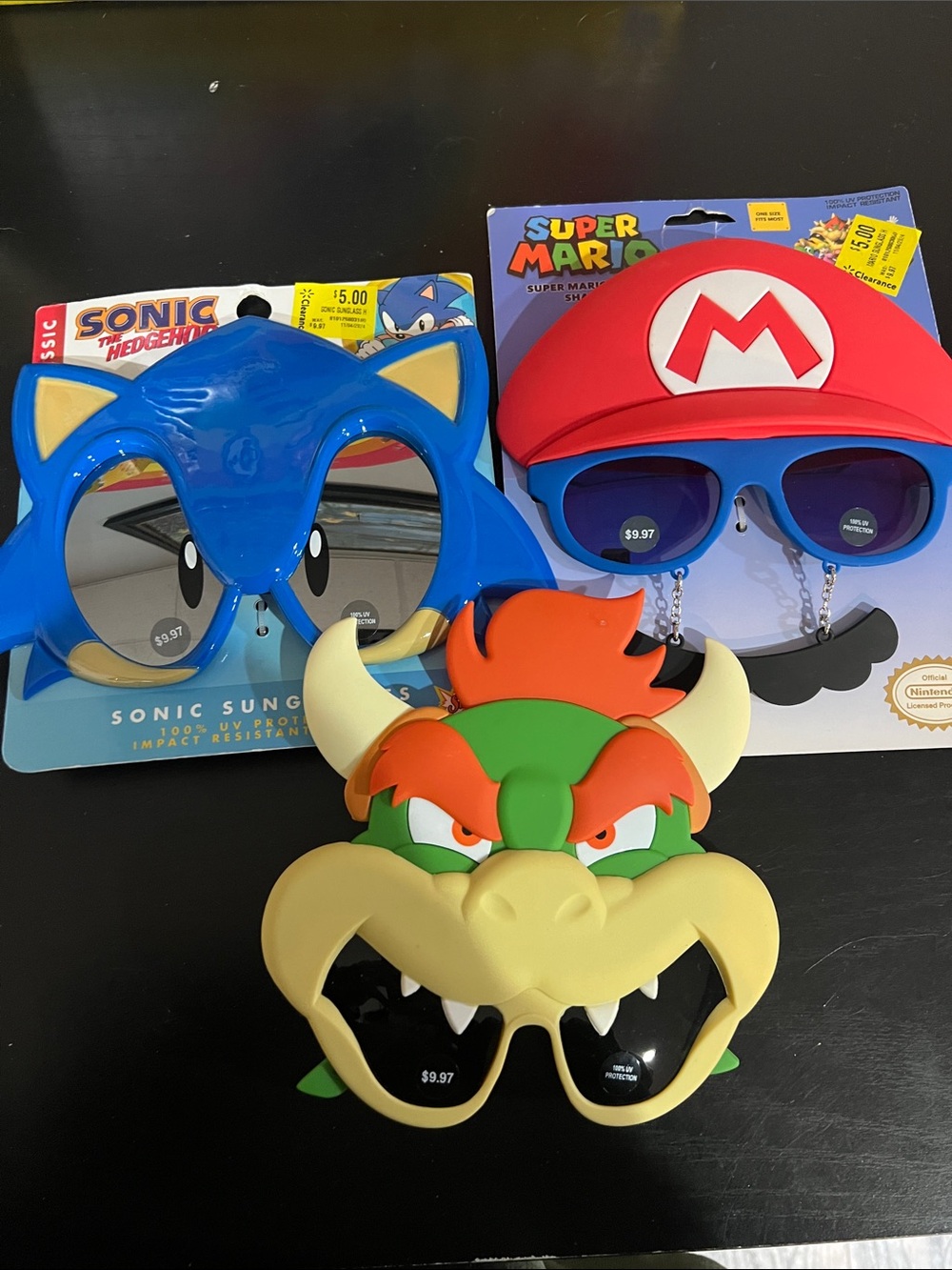 3- character Kids play glasses